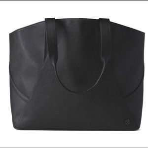 Lululemon tote bag